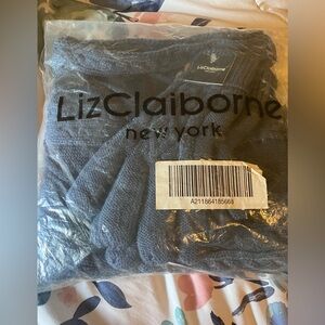 Liz Claiborne NWT Glove & Scarf Set